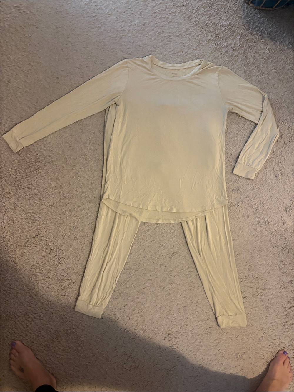Kyte Bamboo Adult Long Sleeve Yellow Pajama Set. Size: M. Like New. 3-piece set.